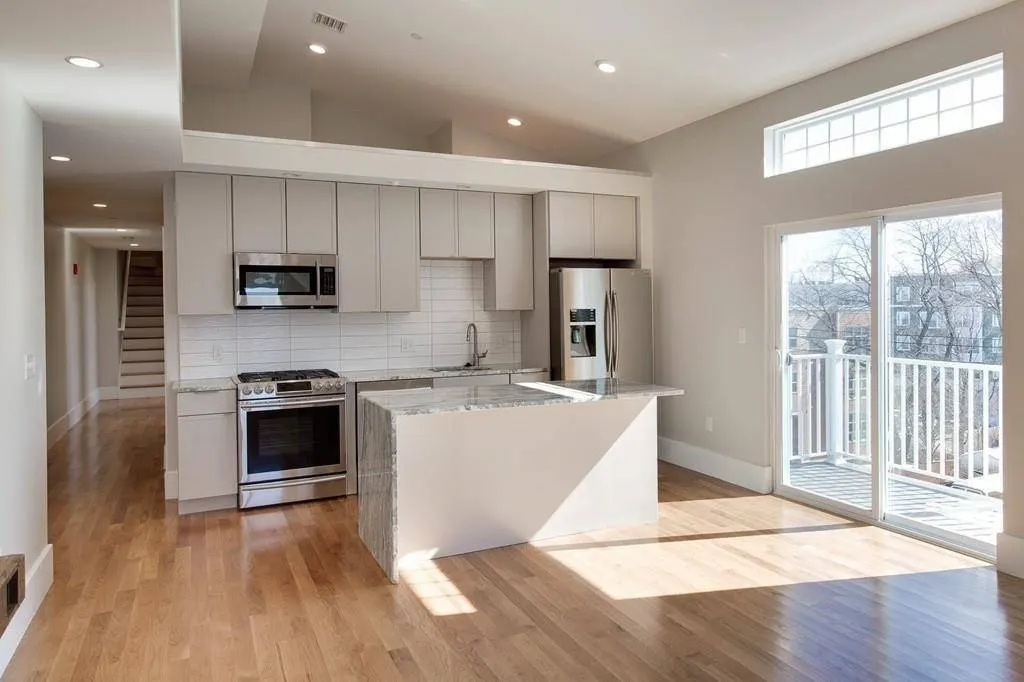 204 Spencer Ave #9, Chelsea