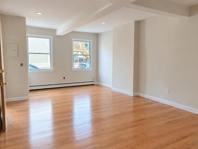 1 Glover Ct #1