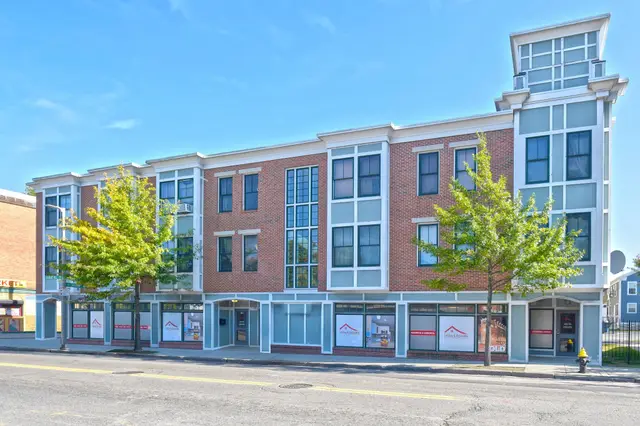 350 Blue Hill Ave