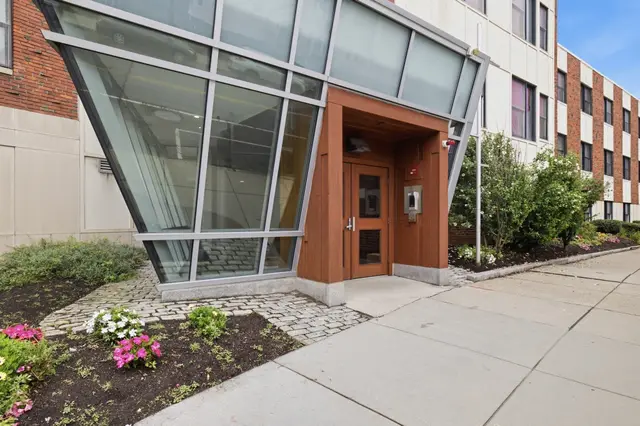 99 Chestnut Hill Ave #307