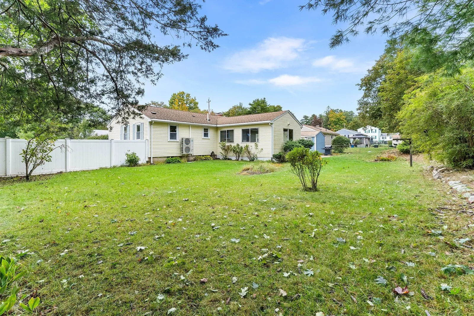 62 Woodsbury Rd, Rockland