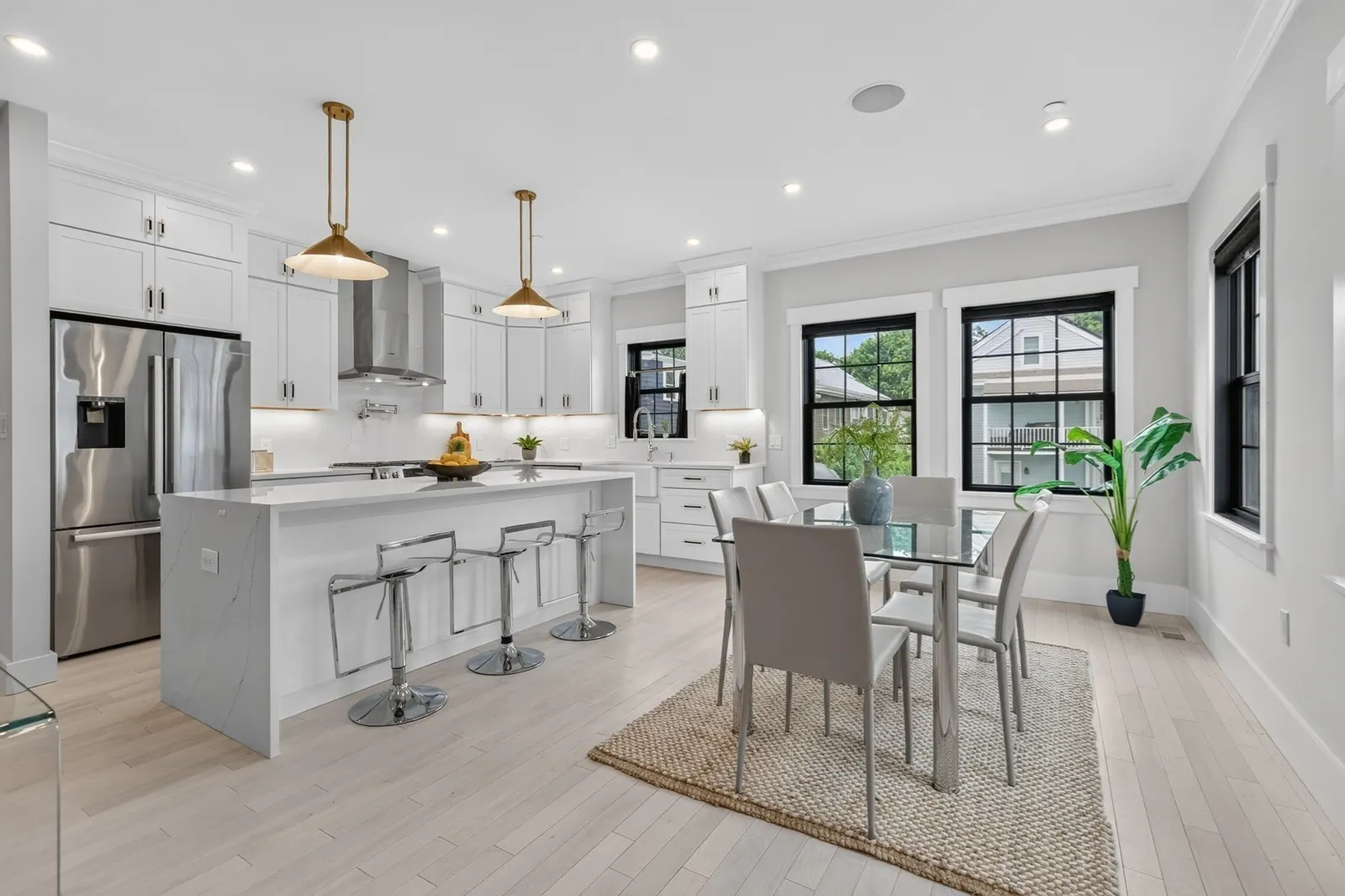 11 Lowell St, Arlington