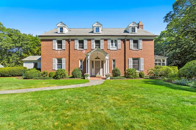 8 Oakmount Circle