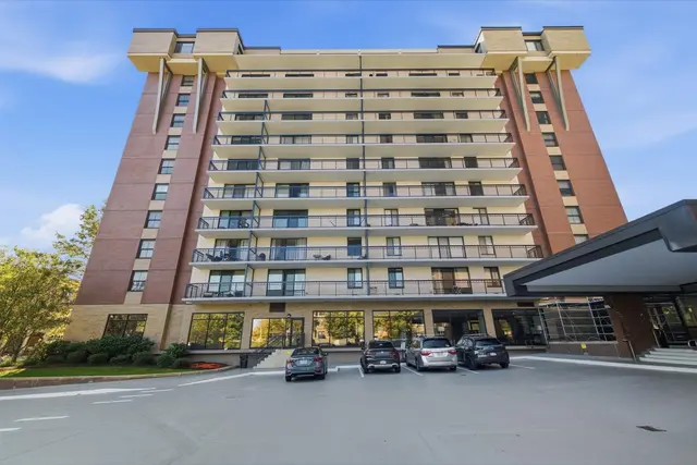 60 Longwood Ave #1003