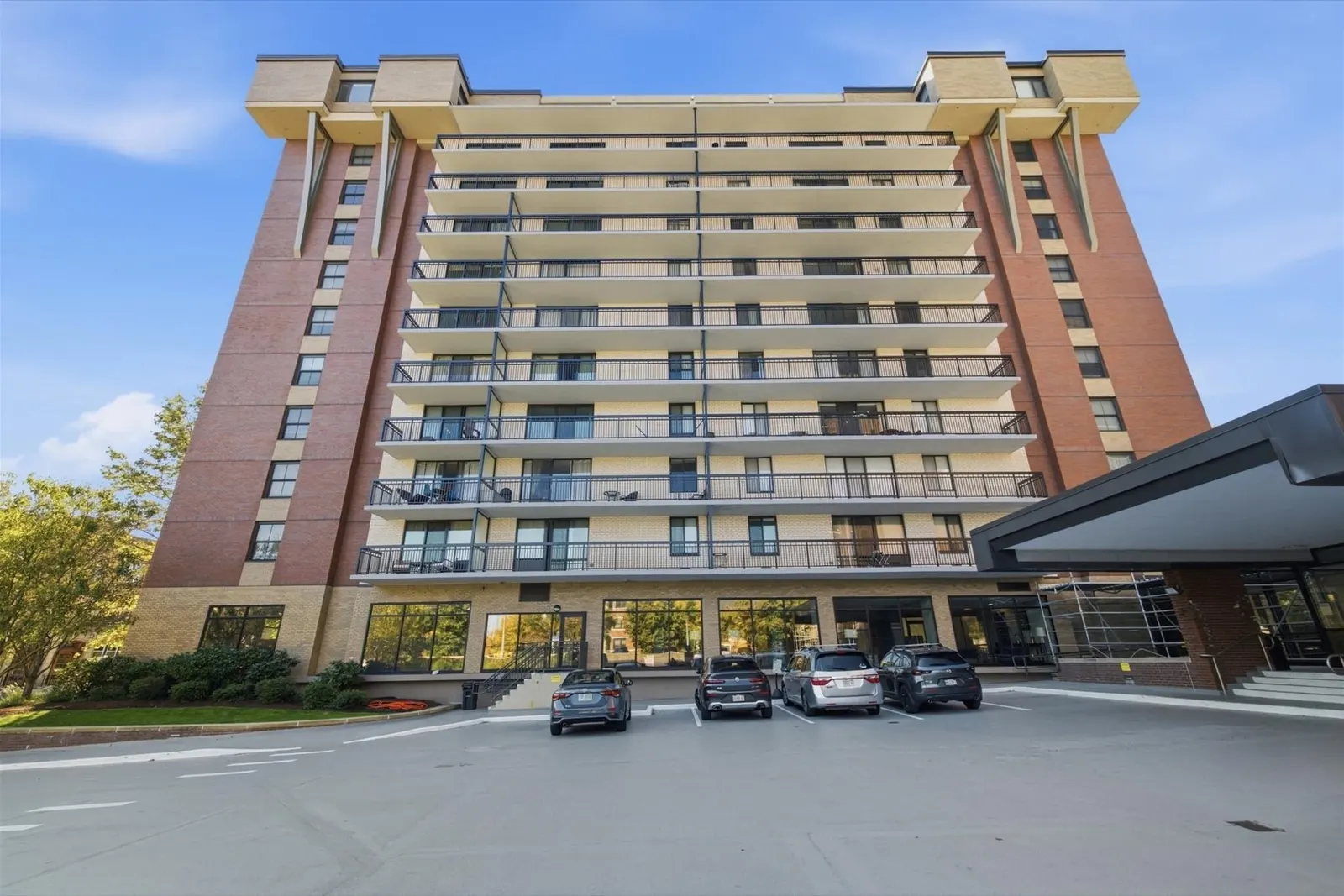 60 Longwood Ave #1003, Brookline