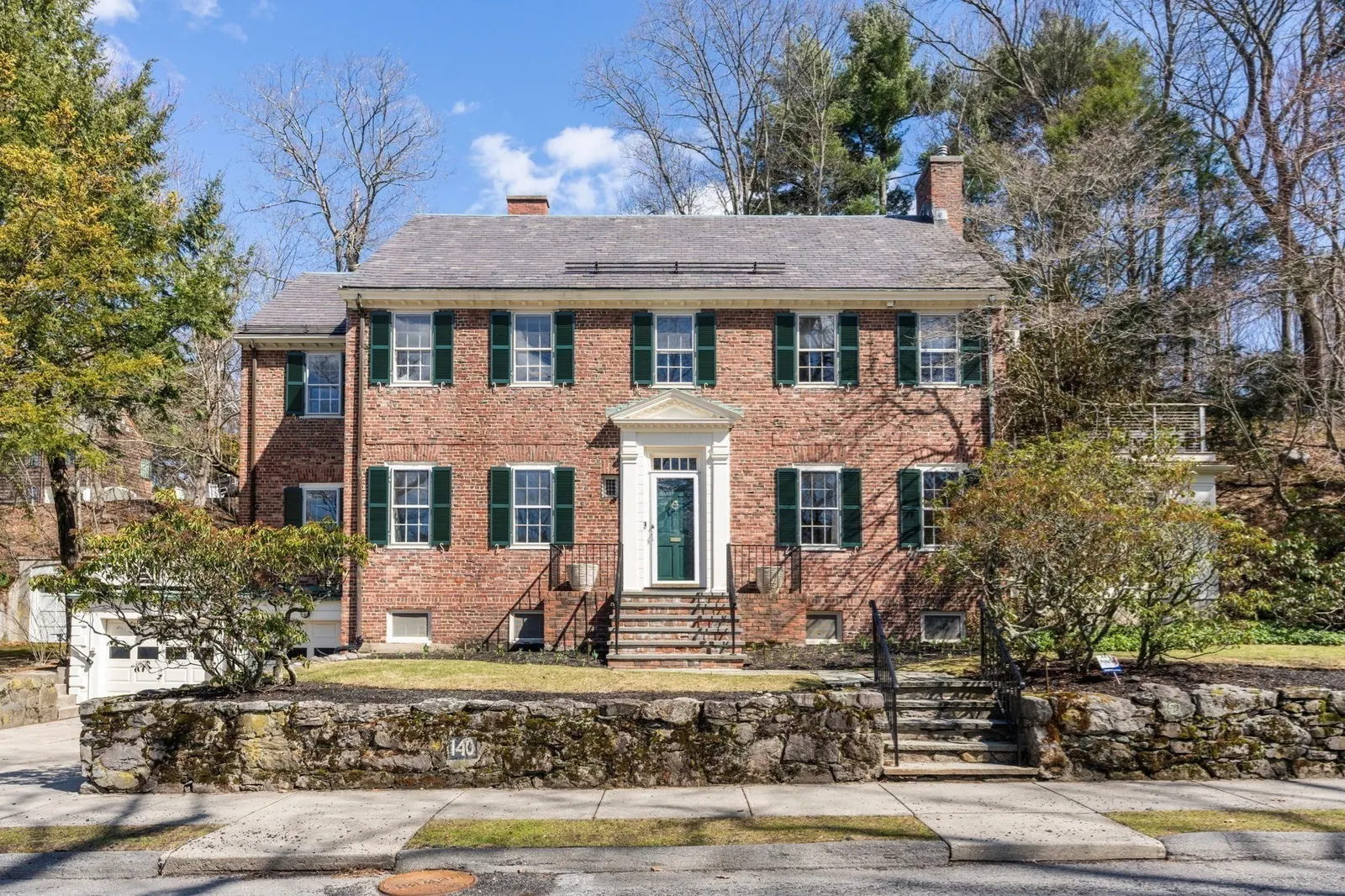 140 Dudley St, Brookline