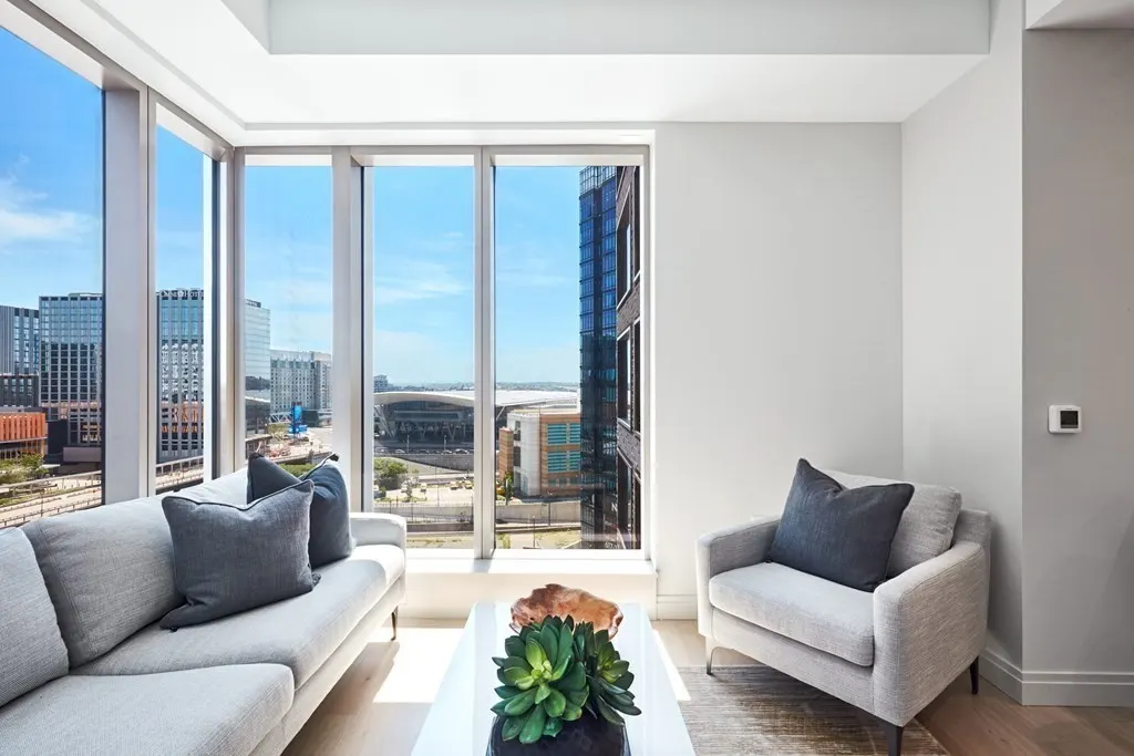 135 Seaport Blvd #808, Boston