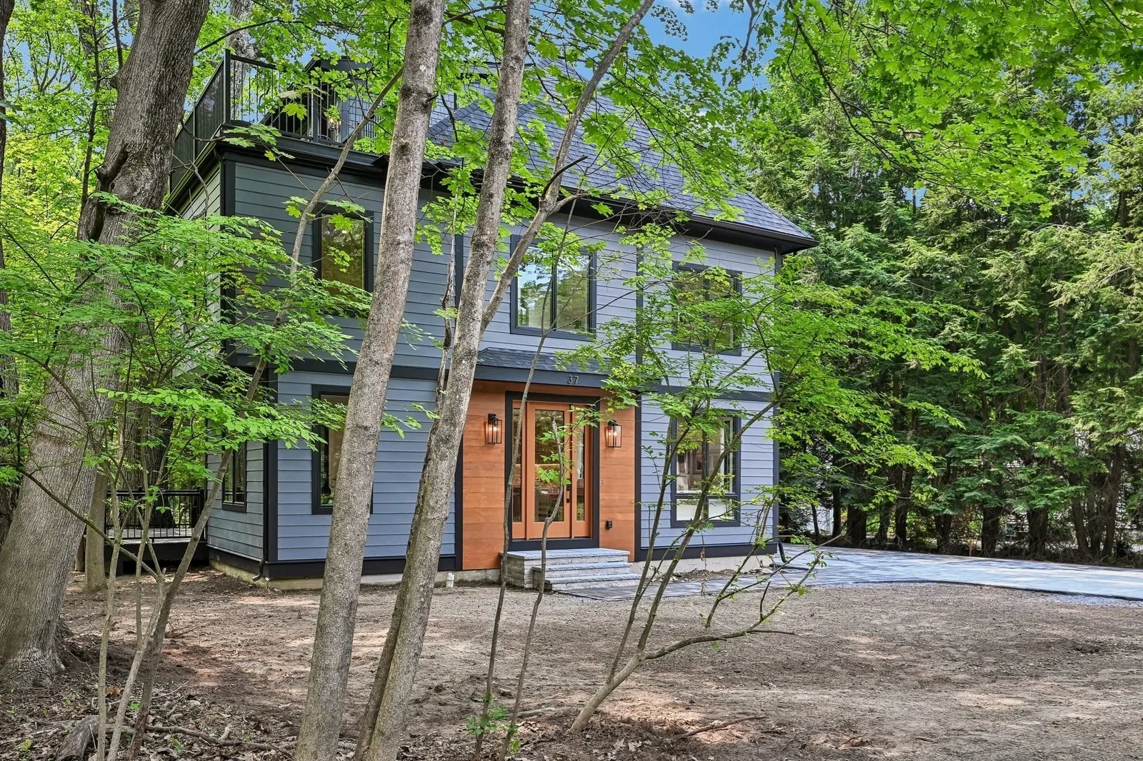 37 Moseley, Needham