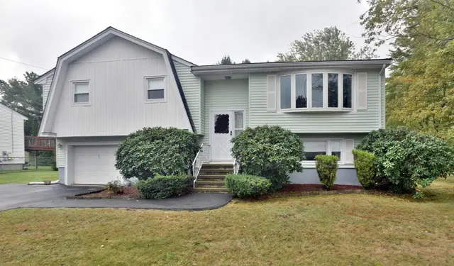 18 Delorenzo Dr
