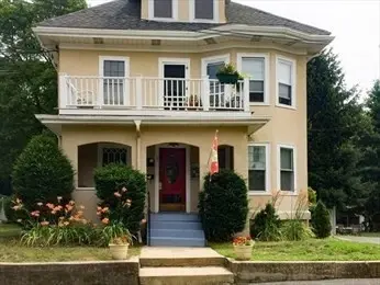 22 Harrington St #2