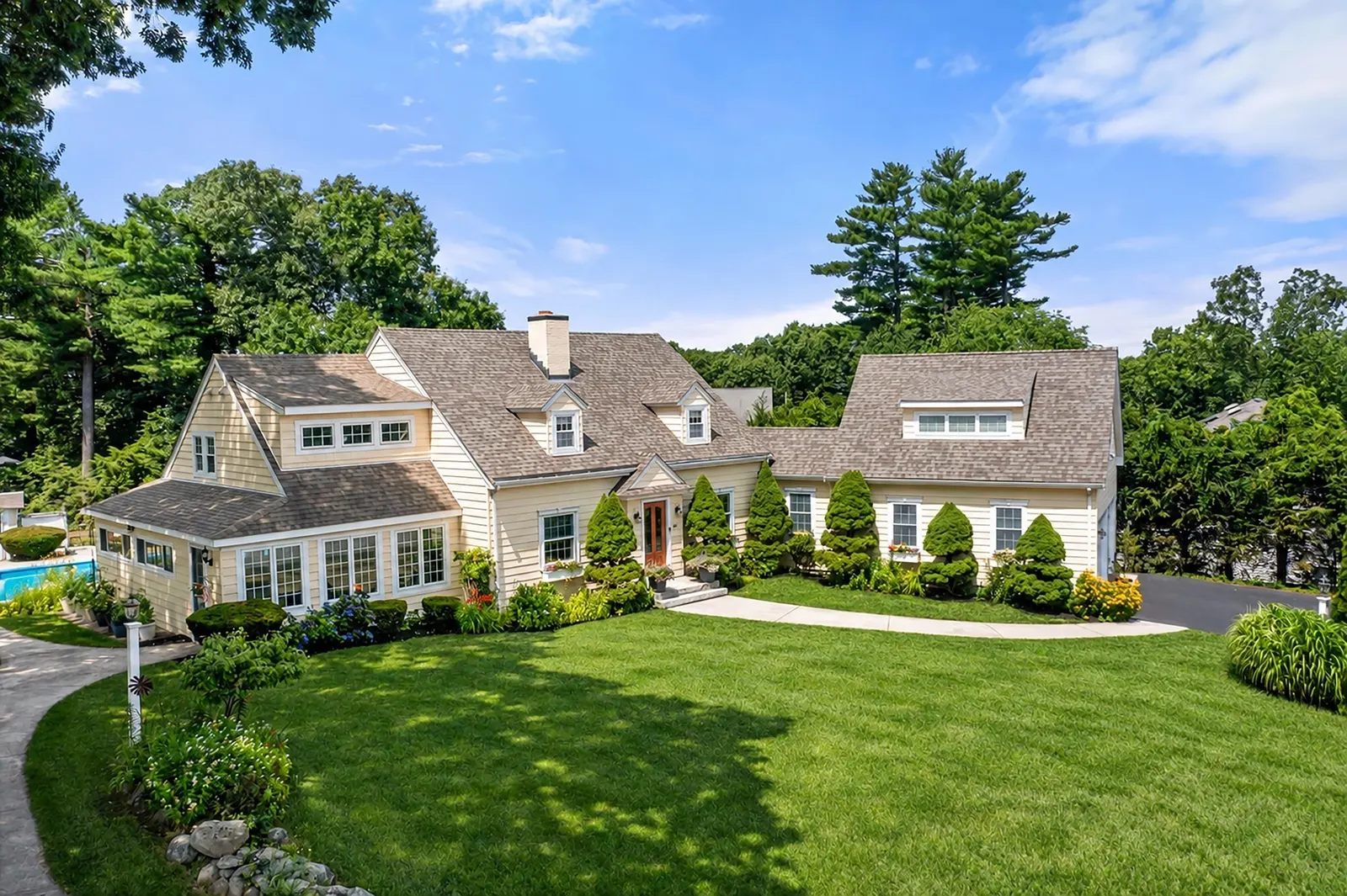 85 Canton Terrace, Westwood