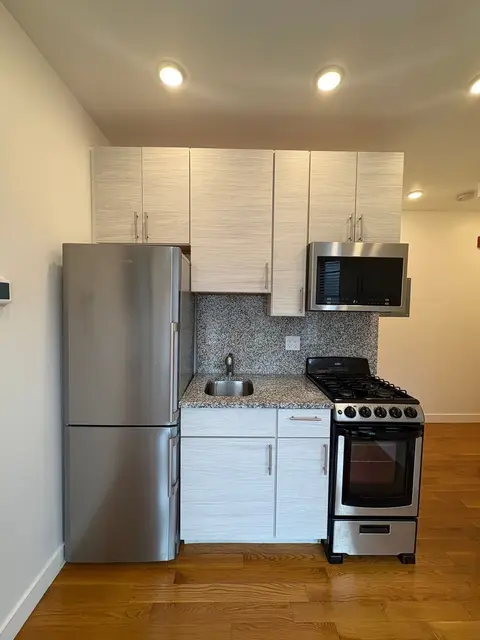 16 Fifth Street #10