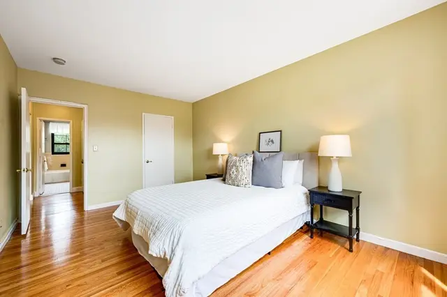 55 Harvard Ave #6