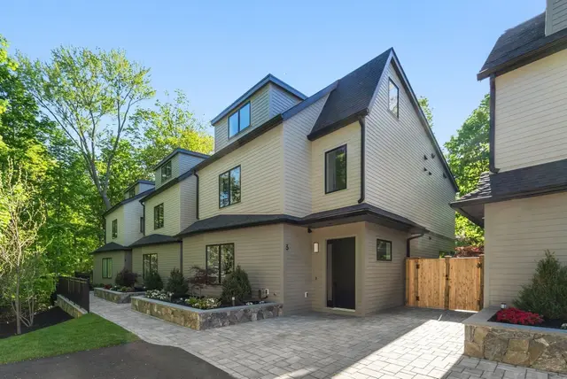 956 Walnut Street #2