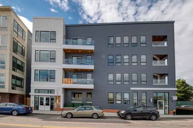 377 West First #6