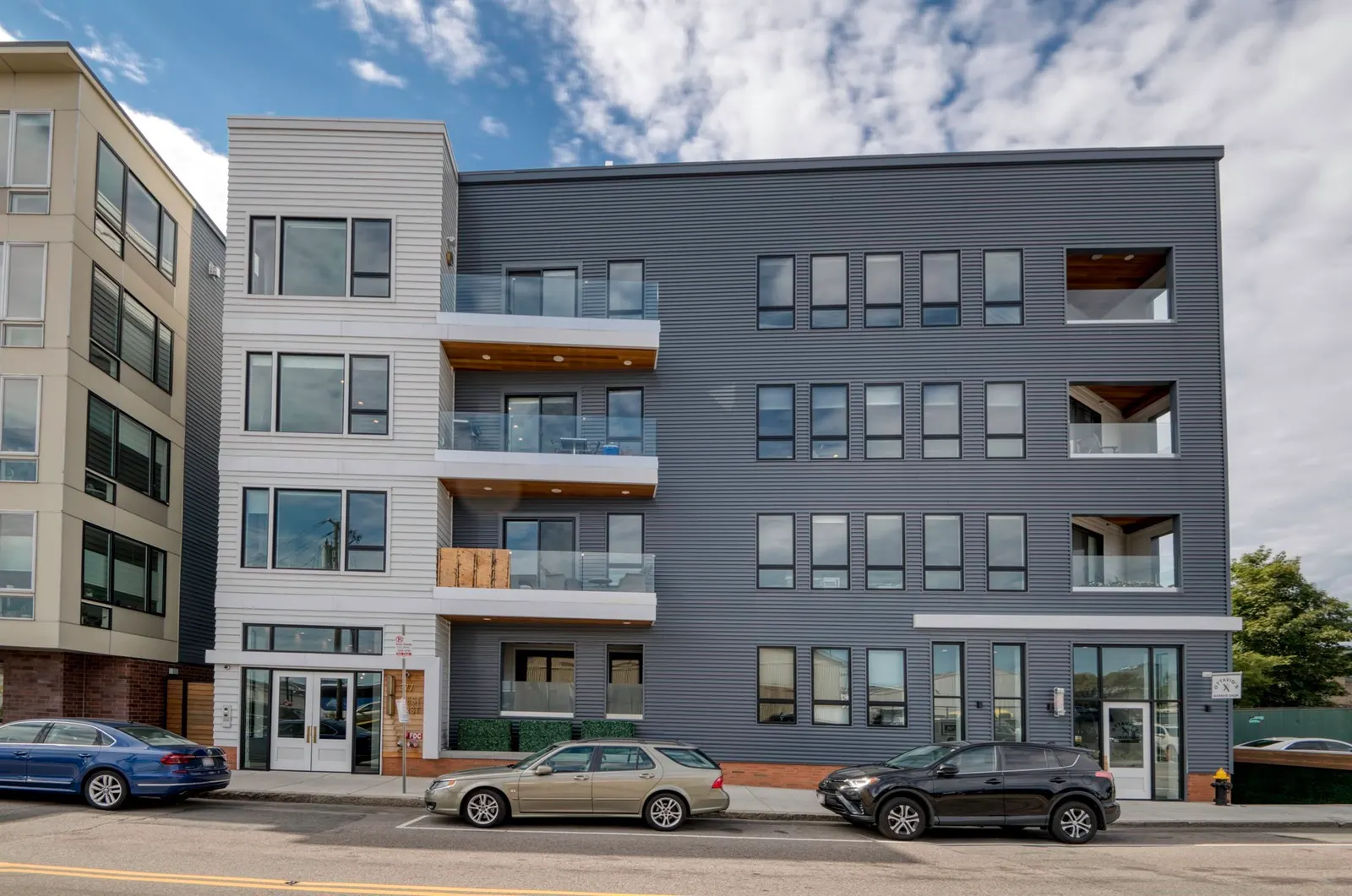 377 West First #6, Boston