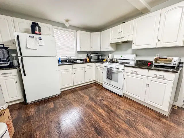 123 Willow Street #123