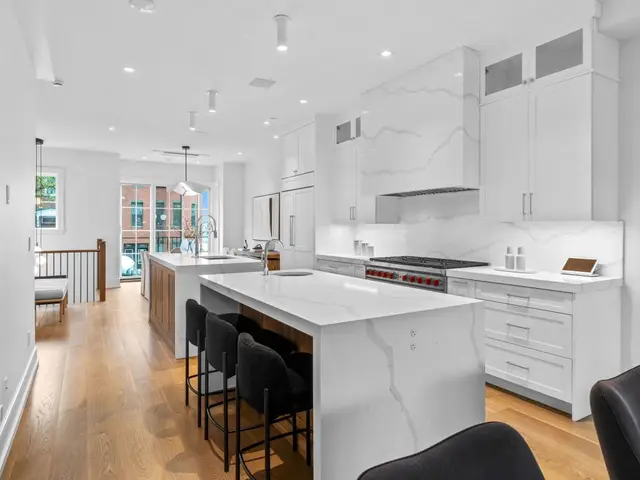 555 E Broadway #555