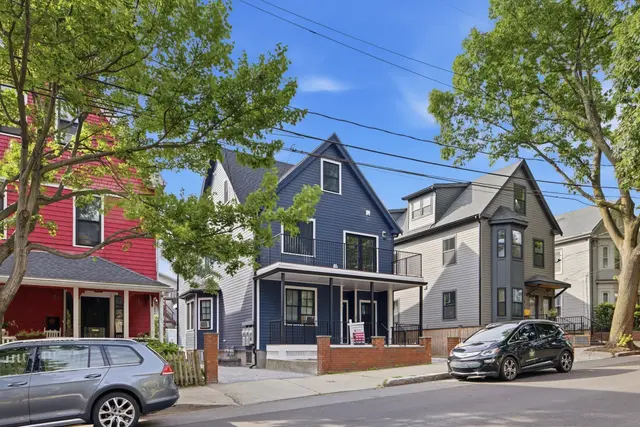 16 Putnam St #2