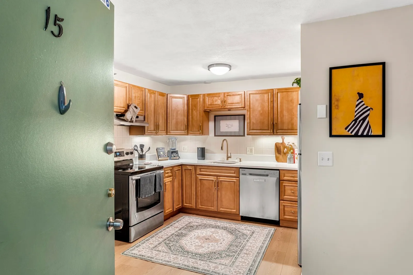 295 Main St #15, Reading