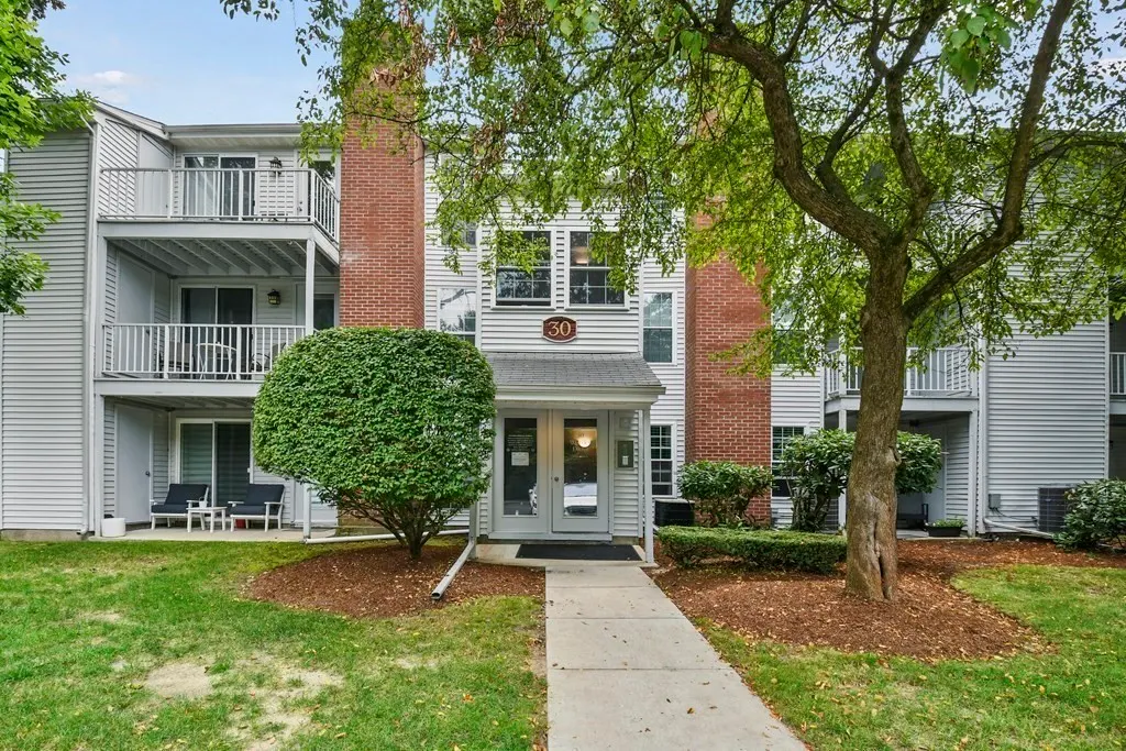 30 Walden Drive #10, Natick