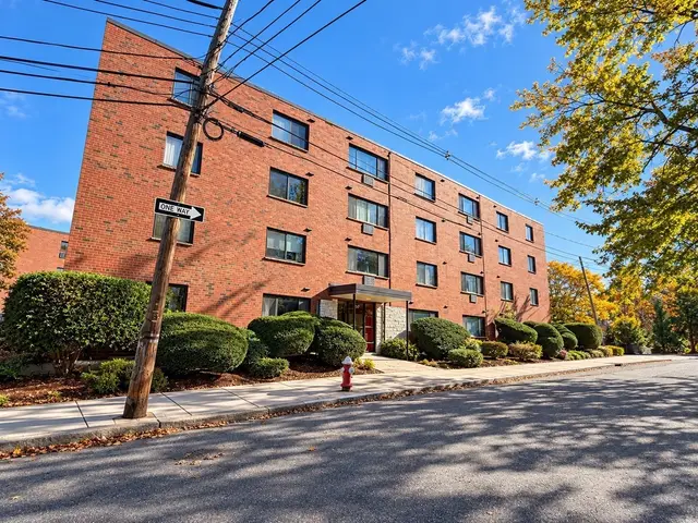 20 Riverside Street #2-3