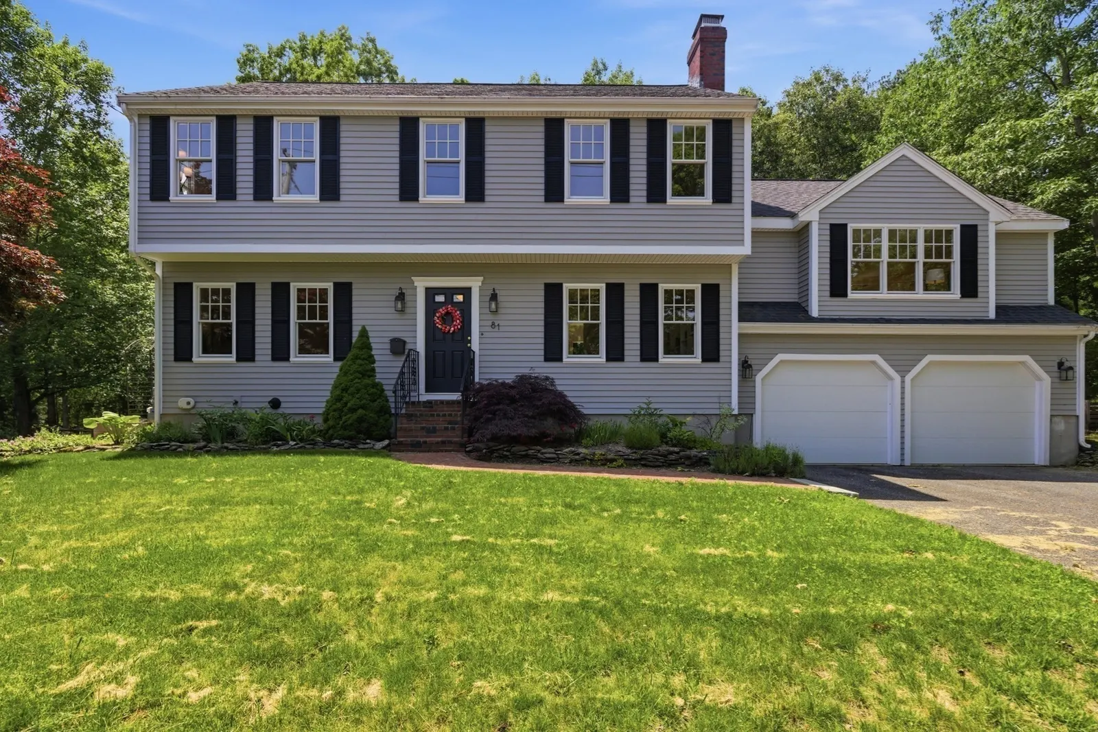 81 Parish Rd, Needham