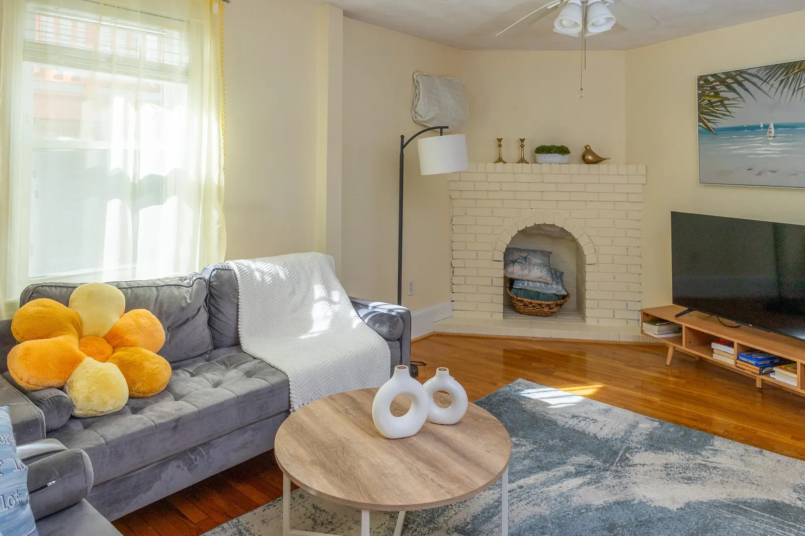 85 Beach Rd, Winthrop
