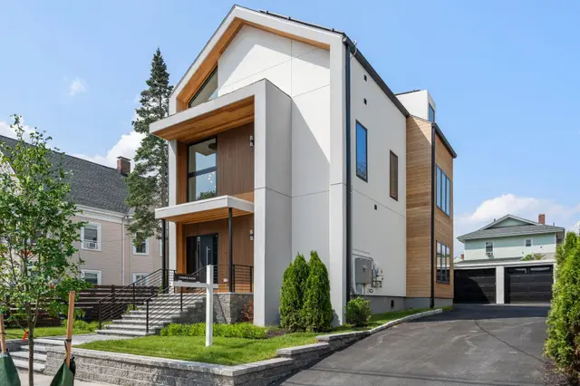 31 Conwell Ave