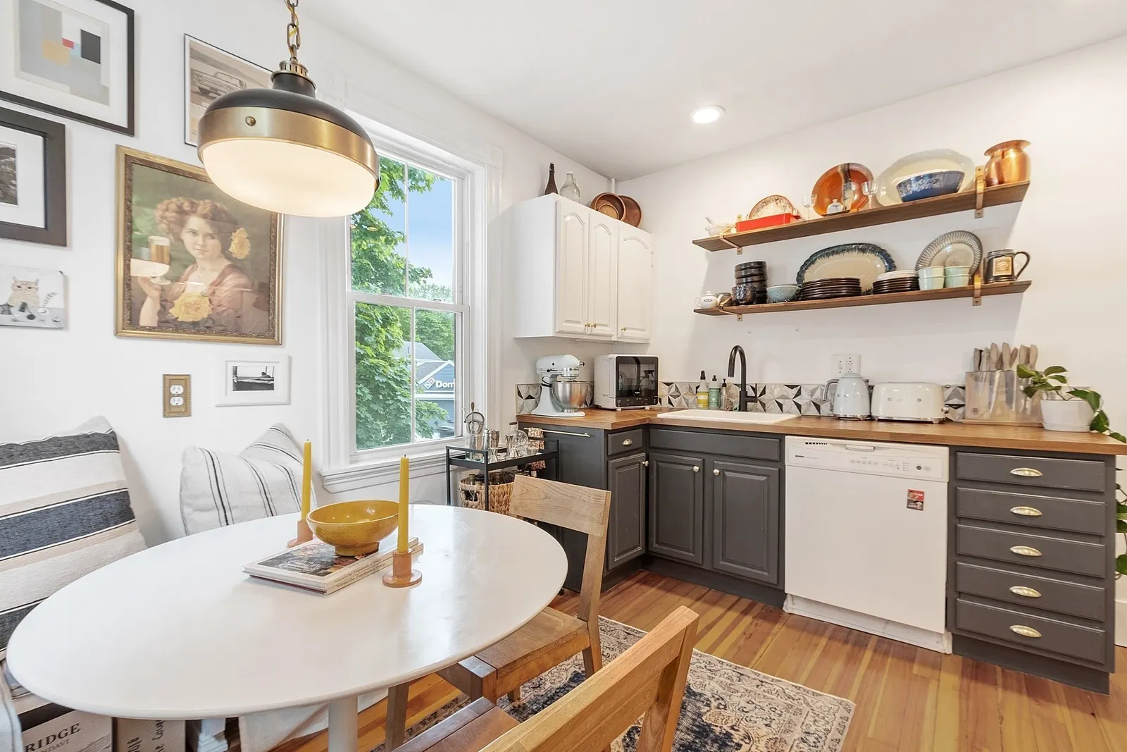 401 Cabot St #4, Beverly