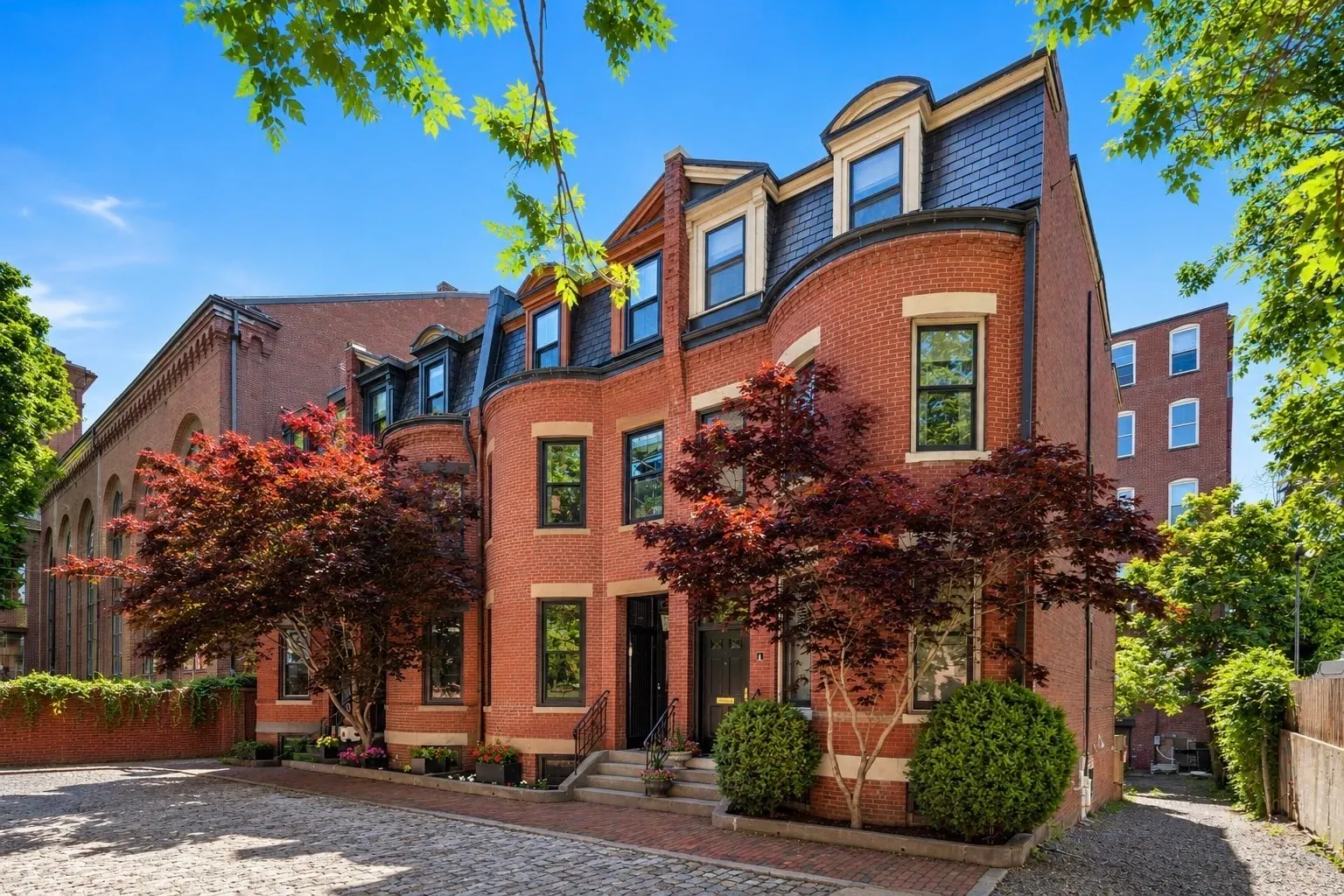 2 Pelham Ter, Boston