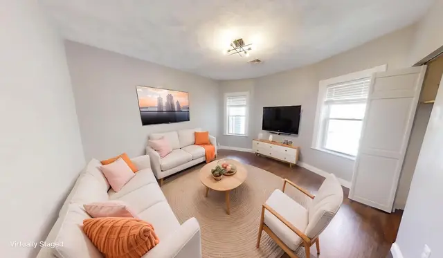 26 Elder St #2