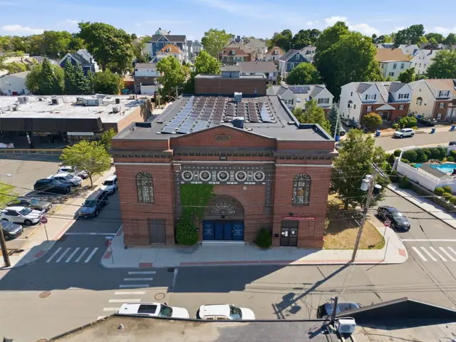 64 Putnam Street #1