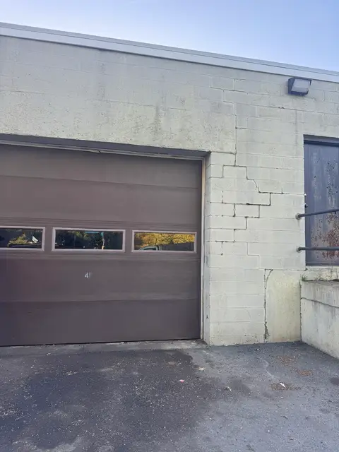 200 Center St #4