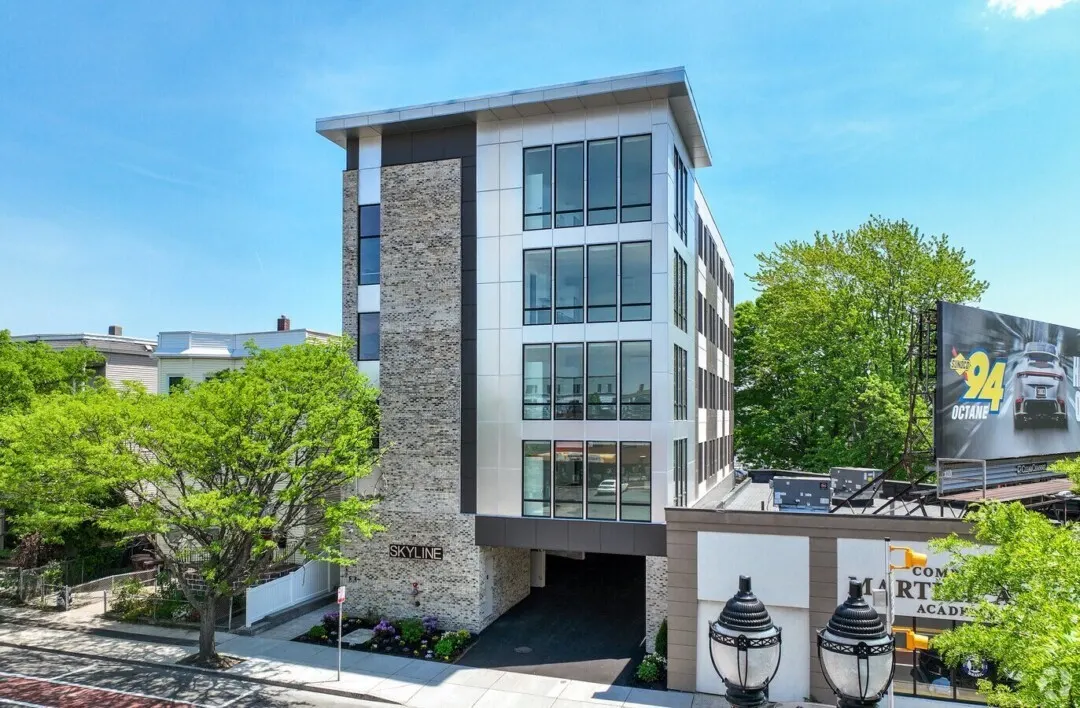 319 Broadway #302, Everett