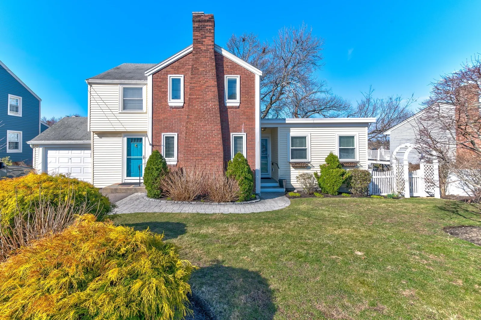 865 E Squantum St, Quincy