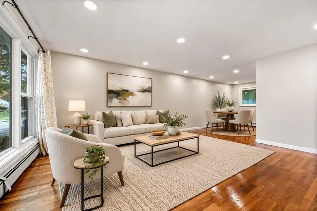 4 Niles Rd