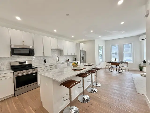20 Broad St #5