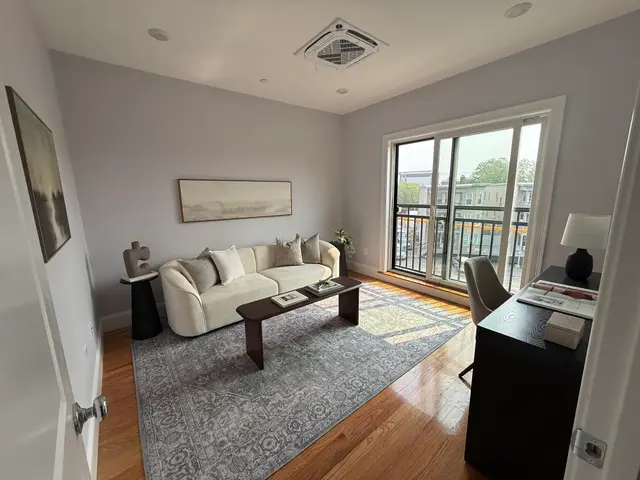 26 Pearl St #401
