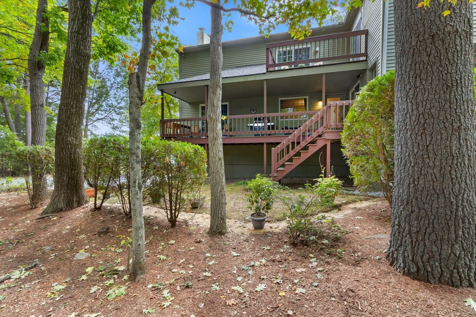 12 Country Club Ln #D, Milford