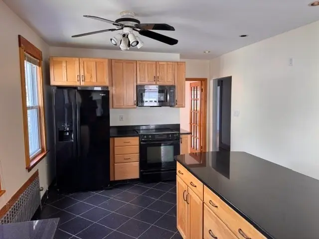 71 Everett St #1