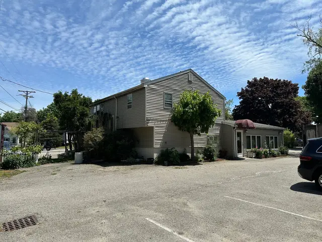 43 Careswell St