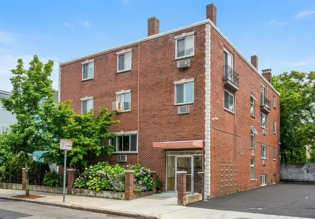 135 Inman St. #12a