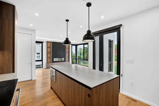 11 Algonquin Road #1