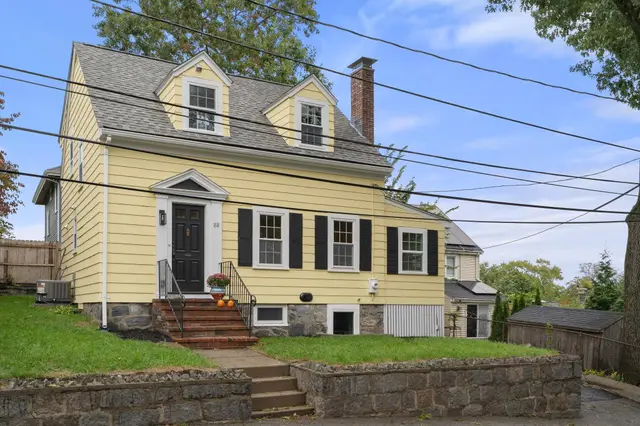 88 Decker St