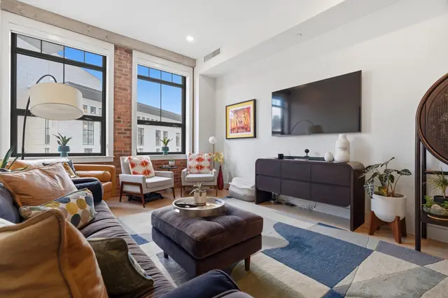 121 Portland St #507