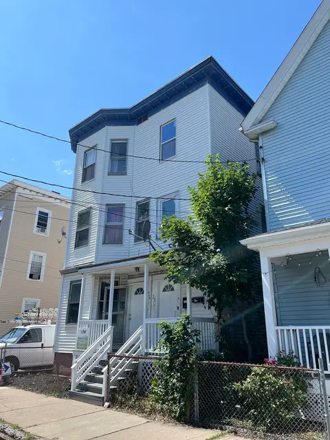 73 Woodman Street