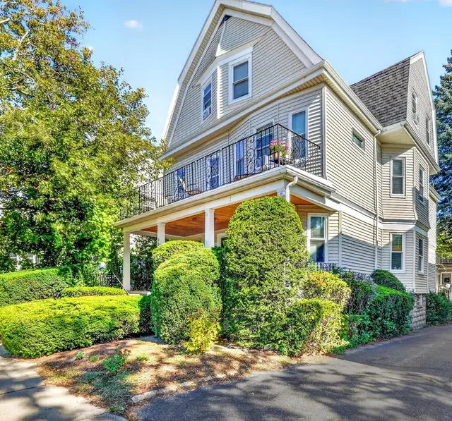 205 College Ave