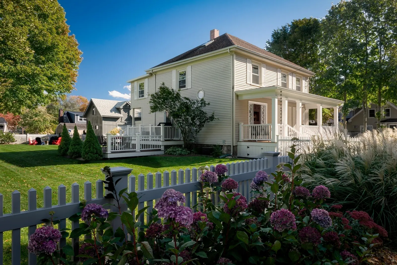 583 Essex St, Beverly
