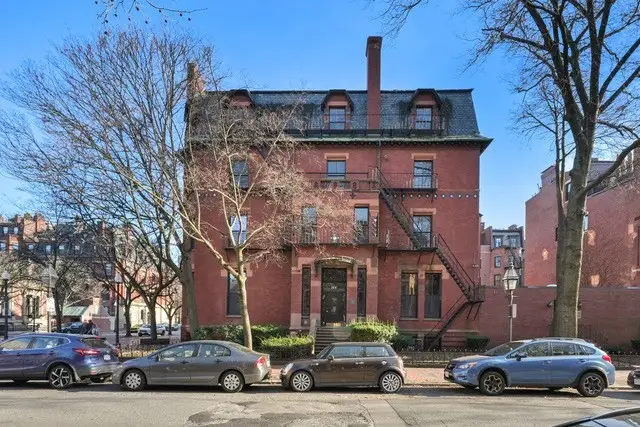 164 Marlborough St